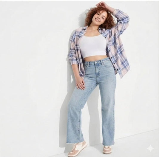 Wild Fable, Low-Rise, "EasyRigid" Women's Button Fly, Boot Cut Jeans in Light Wash